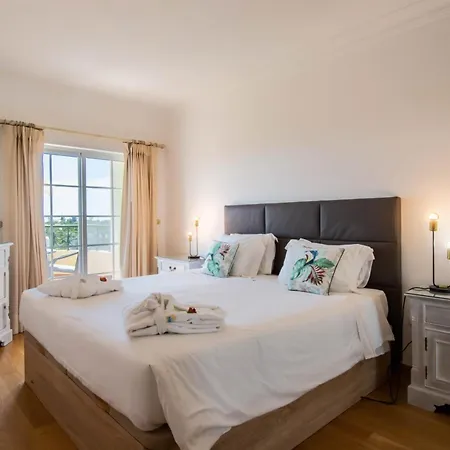 Presa De Moura 4* Карвоейру